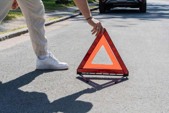 voiture panne scaled - Automobile : ce sont les marques les moins fiables pour les consommateurs européens