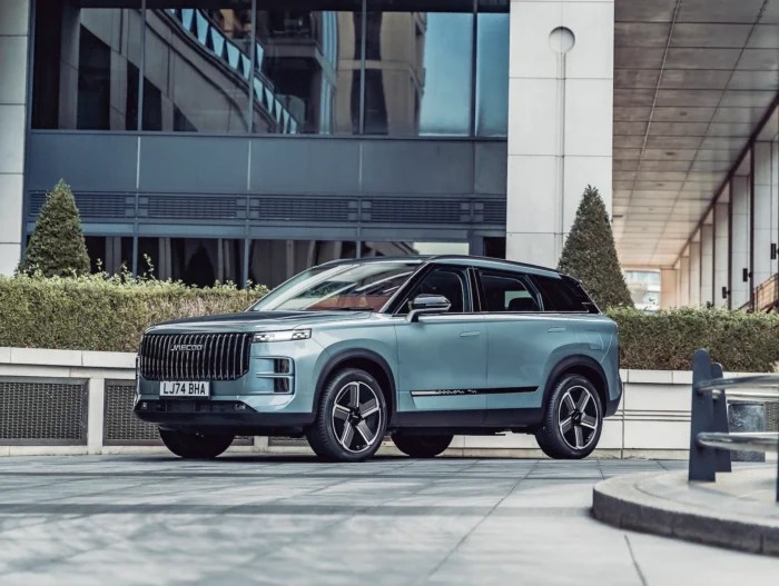 Jaecoo J7 scaled - CFAO MOBILITY lance le JAECOO 7 SHS, un nouveau modèle des hybrides rechargeables de dernière génération