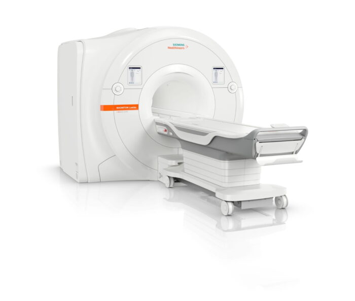 lIRM MAGNETOM Lumina 3T copie scaled - Offre de soins : le Centre de Radiologie Nakhil à Rabat s’équipe d’un IRM 3T et d’un scanner spectral de dernière génération