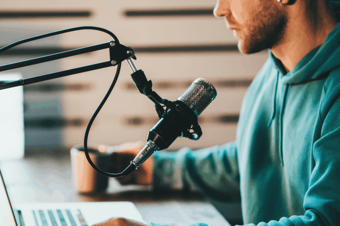 podcast scaled - Le podcast, nouvel outil clé dans l’arsenal marketing des marques