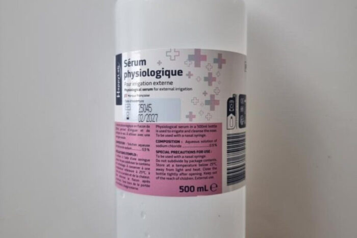 serum physiologique scaled - Sérum physiologique : nouveaux rappels en France de lots de la marque HappyLab