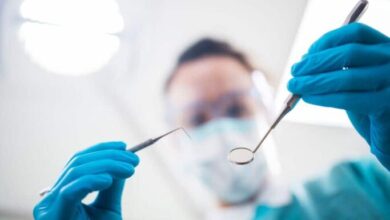 faux dentistes 1 scaled - Faux dentistes : l’Ordre national tire la sonnette d’alarme sur un fléau qui menace la santé publique