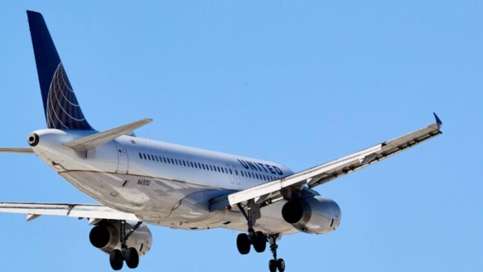 Airbus A320 - Airbus A320 : un problème de logiciel met à terre des centaines d'appareils